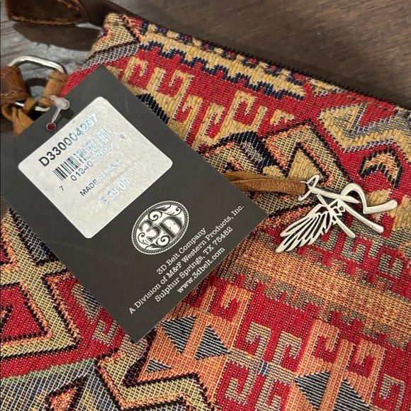 Angel Ranch Taylor Wristlet,Aztec rug print,leather strap,zip top & compartment - Picture 8 of 10